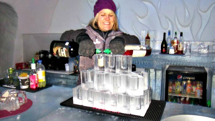 ice hotel quebec bar