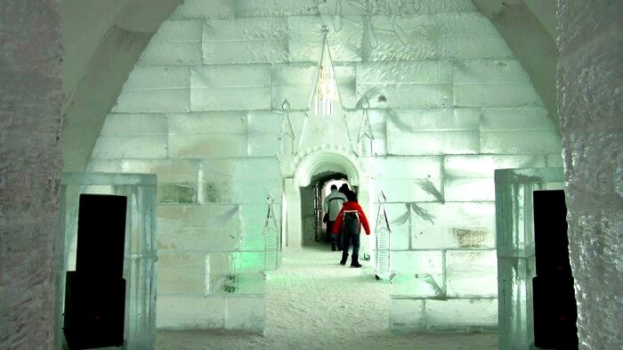 where is the ice hotel in canada