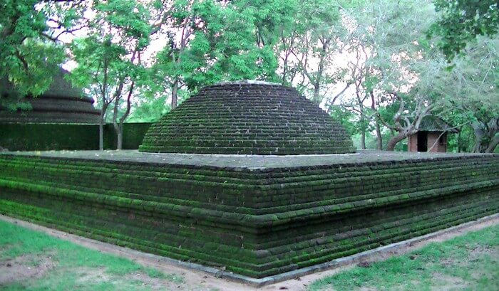 polonnaruwa in sri lanka