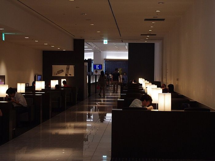 ANA Lounge at Narita. Photograph CC BY-SA 2.0