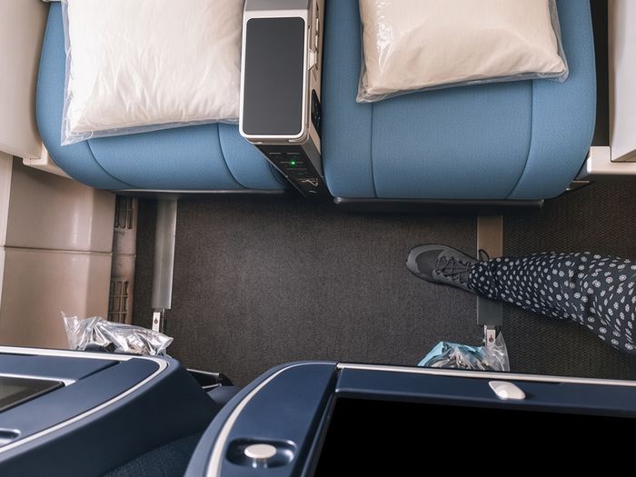 KLM Premium Comfort cabin, looking down at the seat pitch